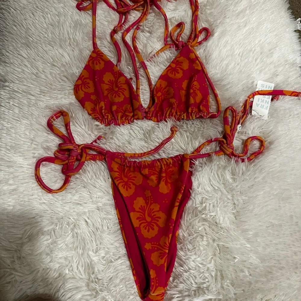 FRANKIES BIKINIS Tatum Terry Bikini Top In Pink,Orange